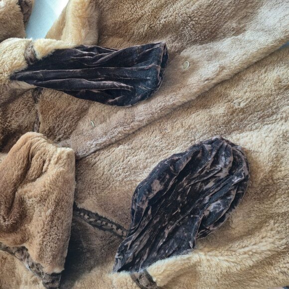 Vintage Gerard Samuel Women Fur Coat - Picture 6 of 17